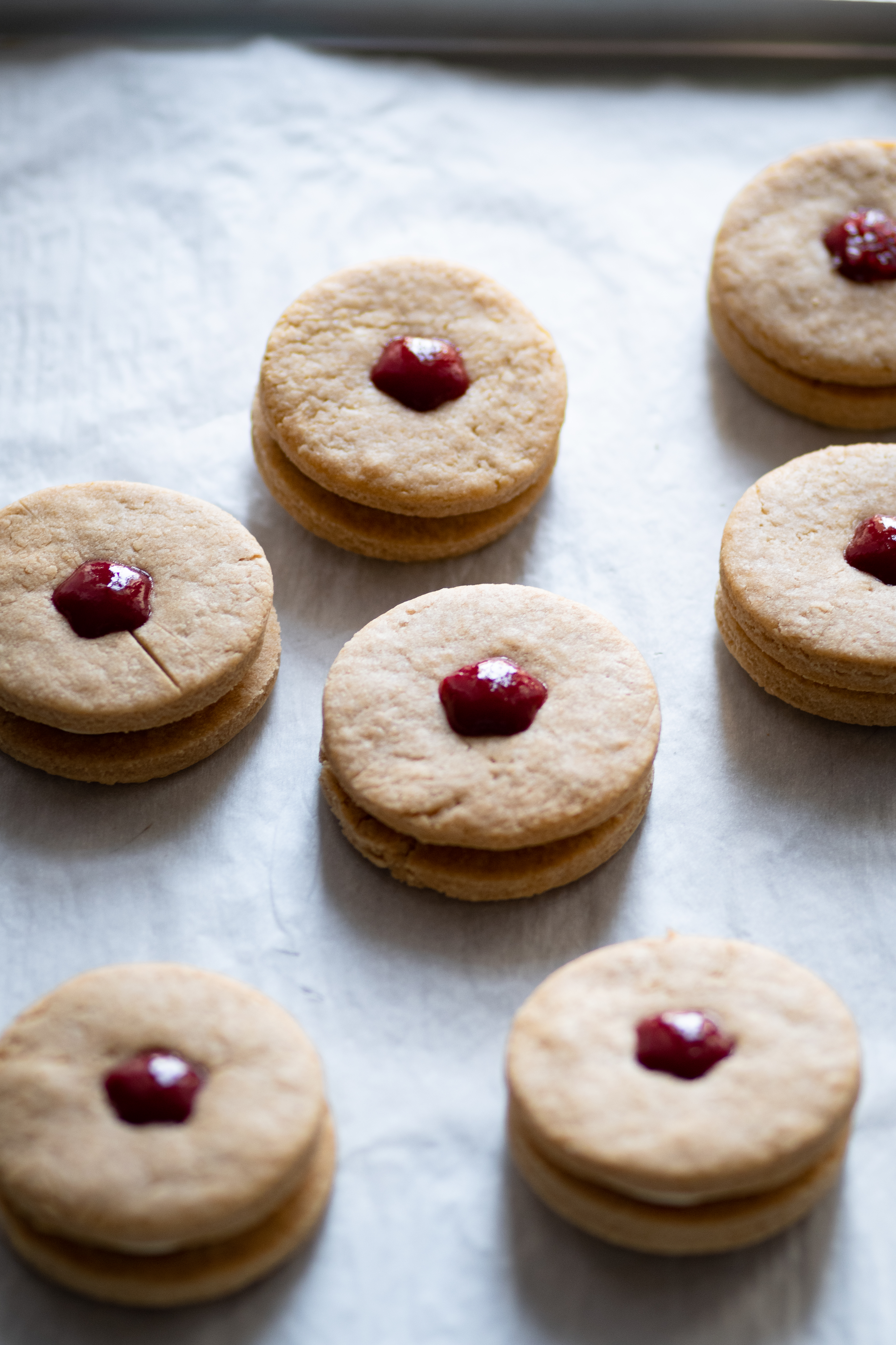 Whole Wheat Eggless Jim Jam Cookies