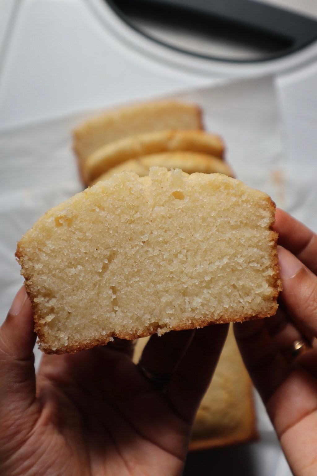 Eggless rava cake/semolina cake (Iyengar bakery style cake without&nbsp;eggs)